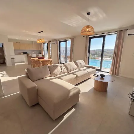 别墅 Modern House With Sea View